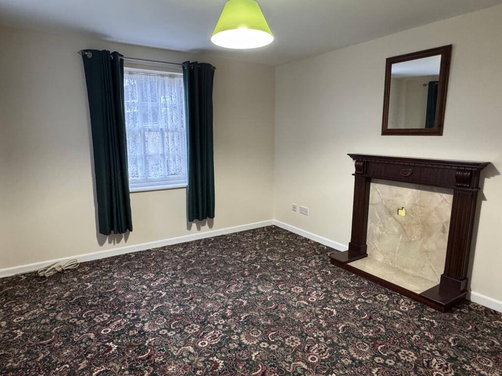 6 Cleveland Place - lounge (2)