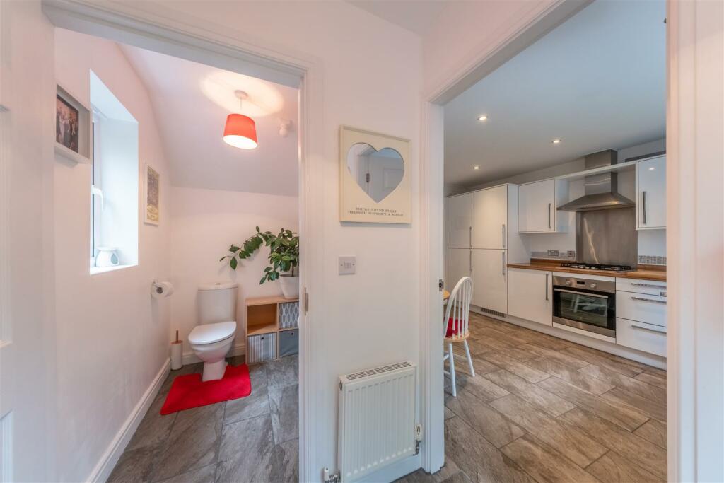 5 Flaxmere Way-007.jpg