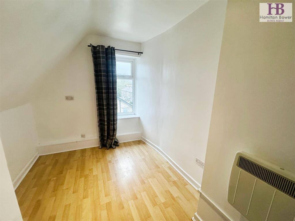 7f640572-Fl2105LeedsRoad8.jpg