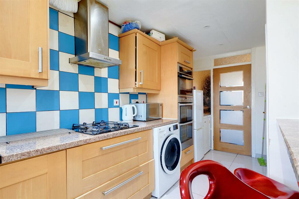 Kitchen_4.jpeg