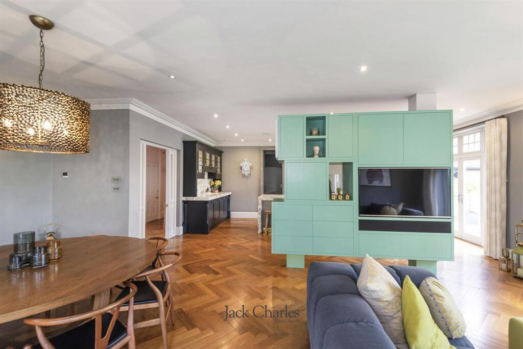 5 Yardley Park Rd, TN9 1NE 010 - Revision 1.jpg