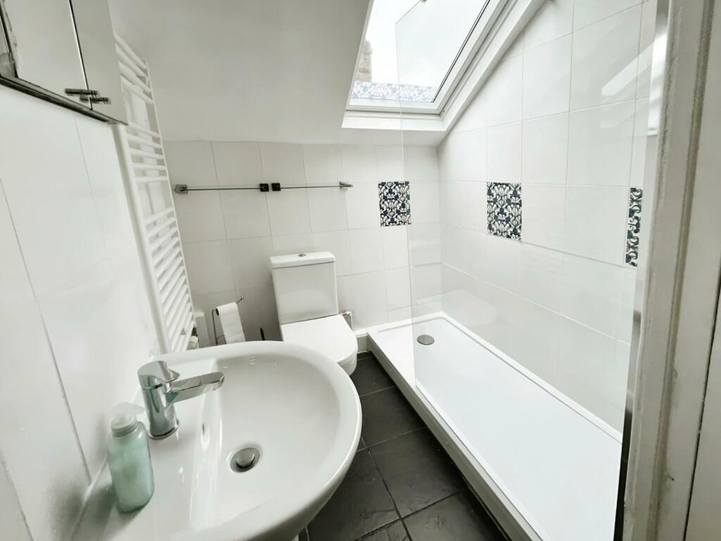 ba8da440-morn 20bathroom.jpg