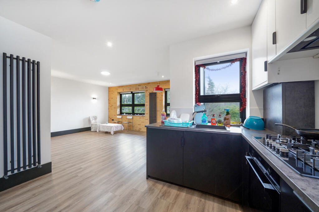 2 Bedroom Flat to Rent in Banstead
