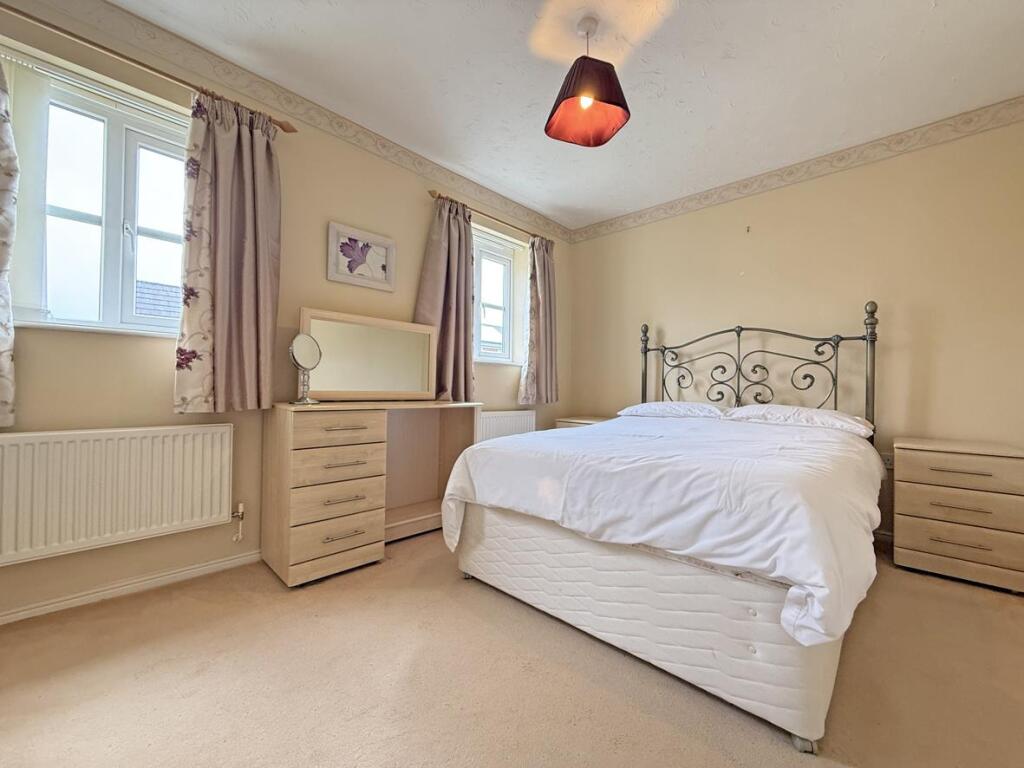 Aberdeen Avenue 23 - Bedroom One.jpg