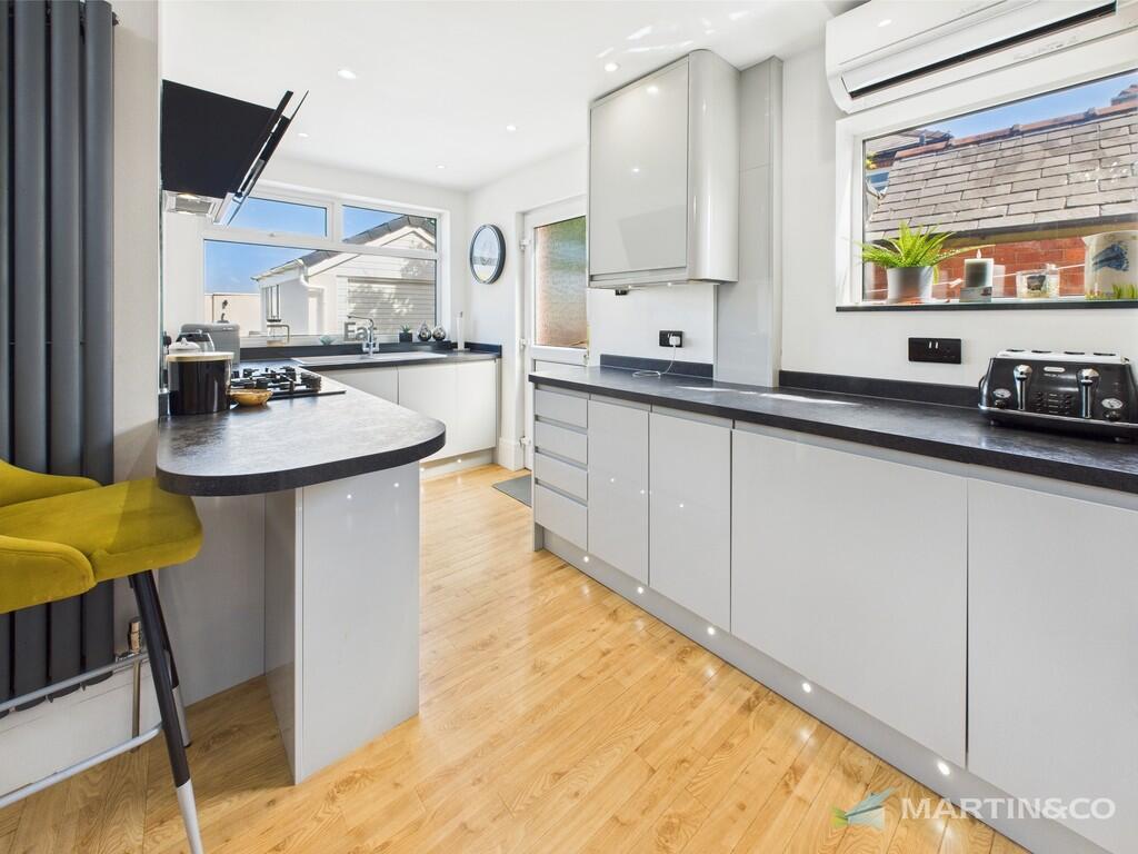 CAM02318G0-PR0441...