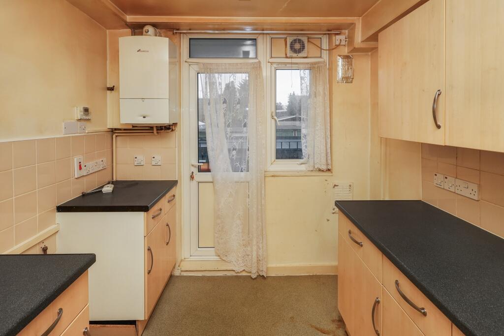 5 Victor Court, Victor Approach, Hornchurch, RM12 4XF