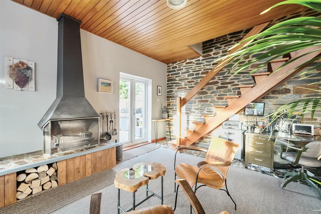 Owners Sitting Room
