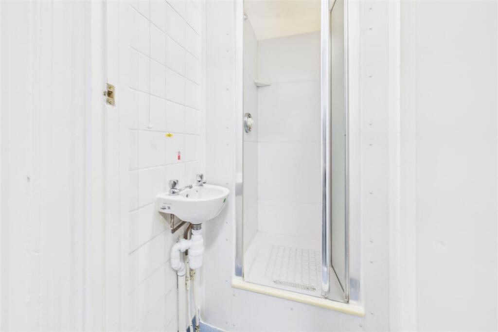 121 Redland Road, Redland, Bristol, BS6 6QX | Free