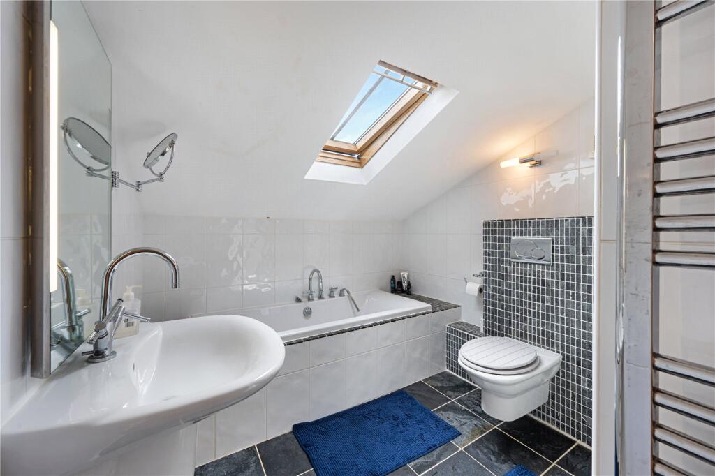 Ensuite