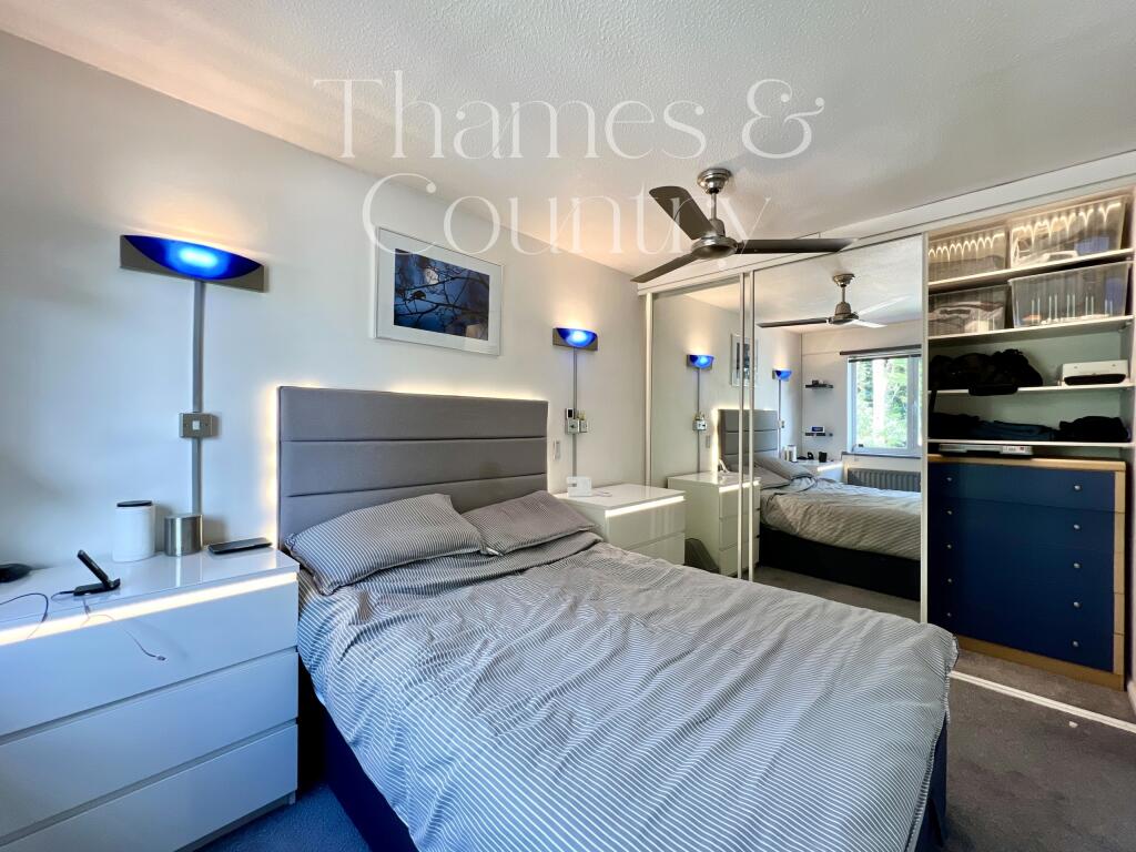 Principal bedroom