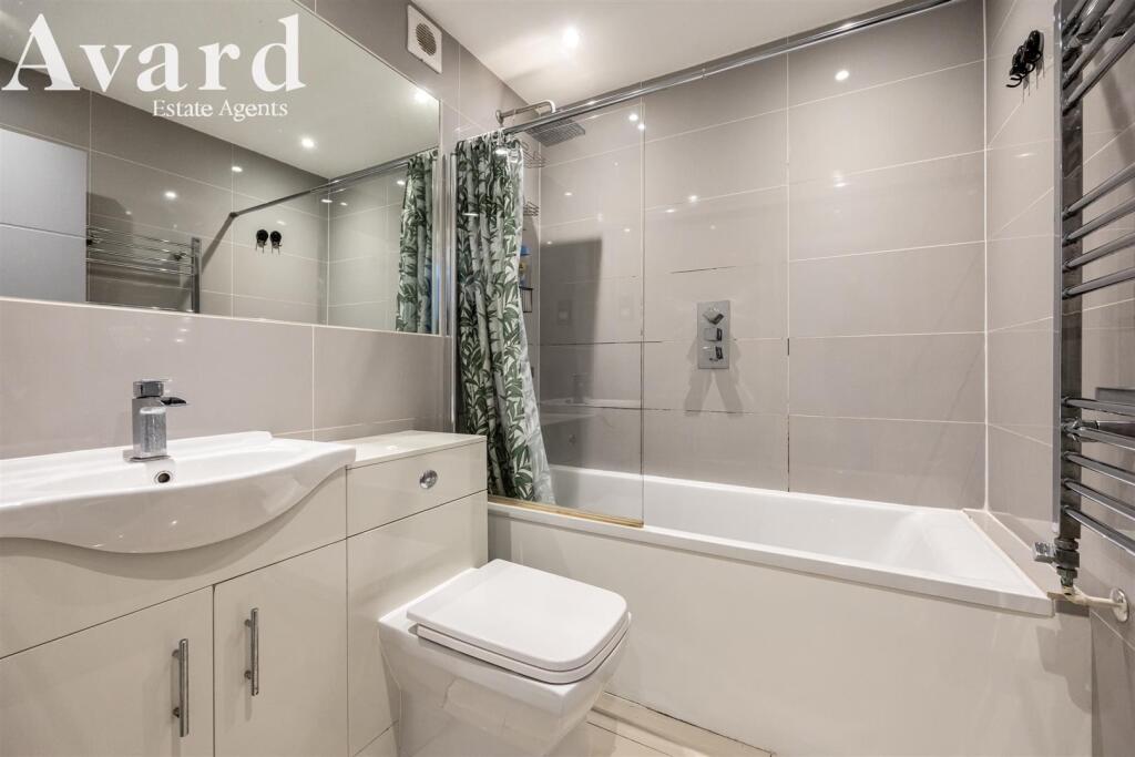 Varndean Drive_Monterey Court_Flat 9-006.jpg