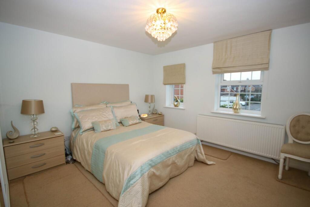 Bedroom 1.jpg
