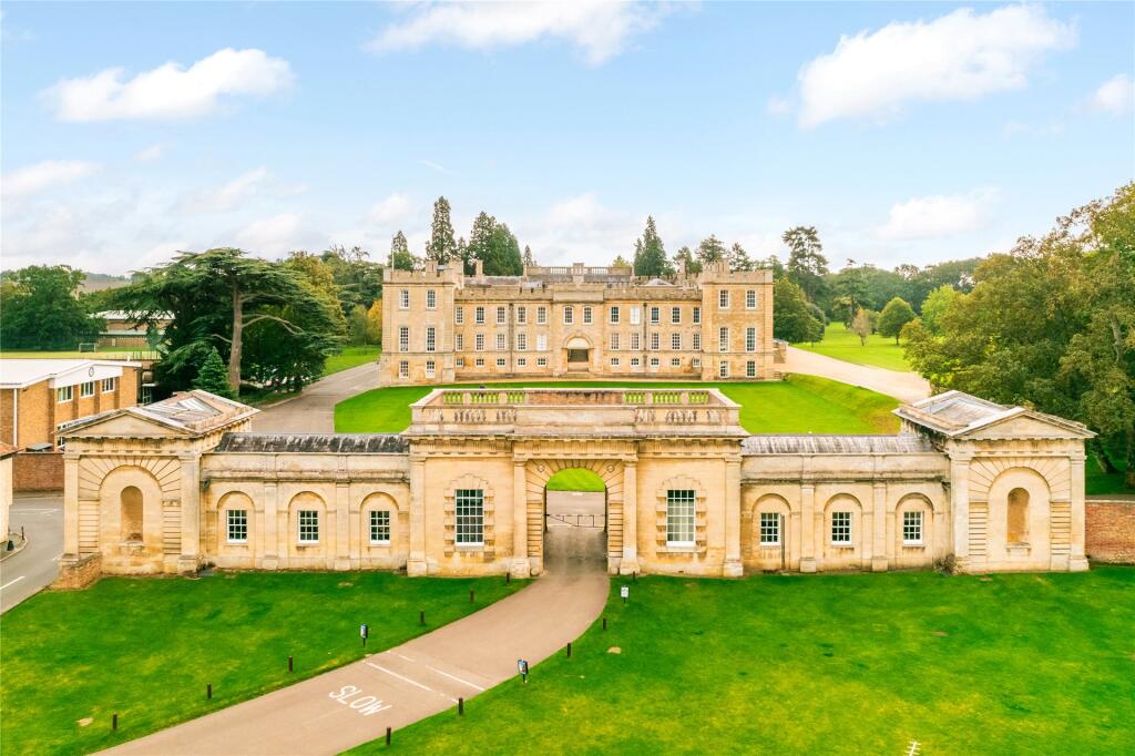 Kimbolton School