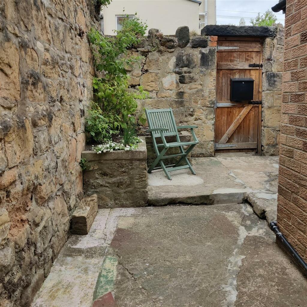 salem  5 rear garden .jpg