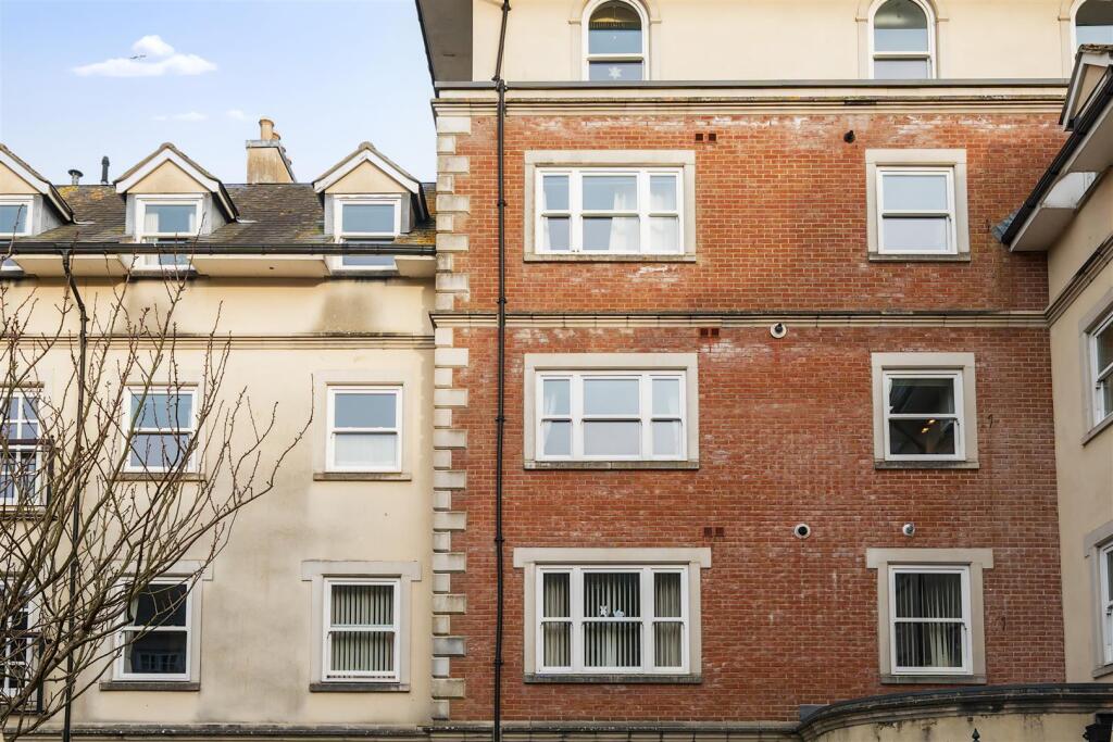 Hascombe Court