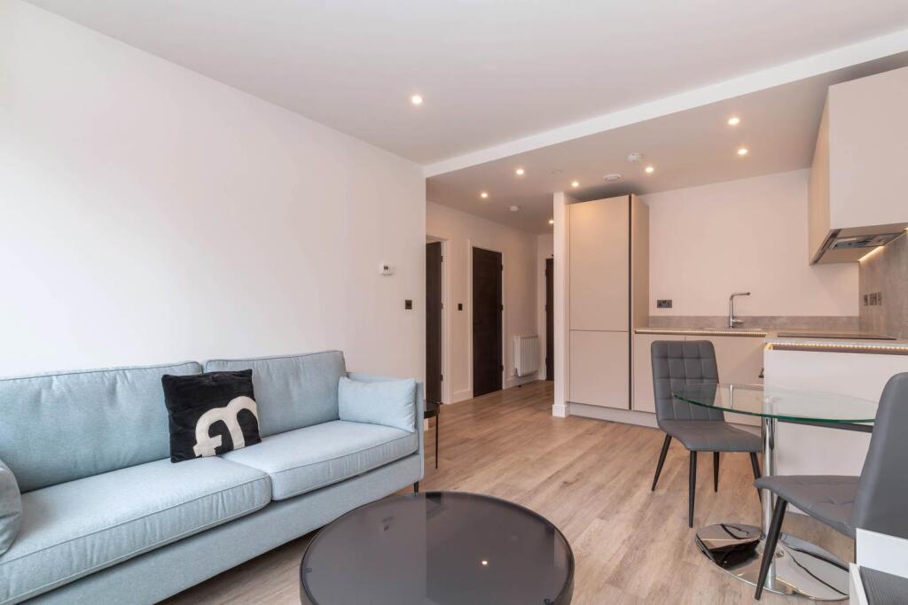 Lounge/dining room