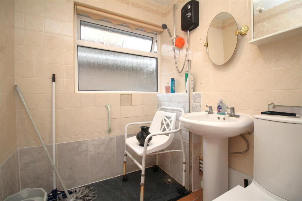 shower room.JPG