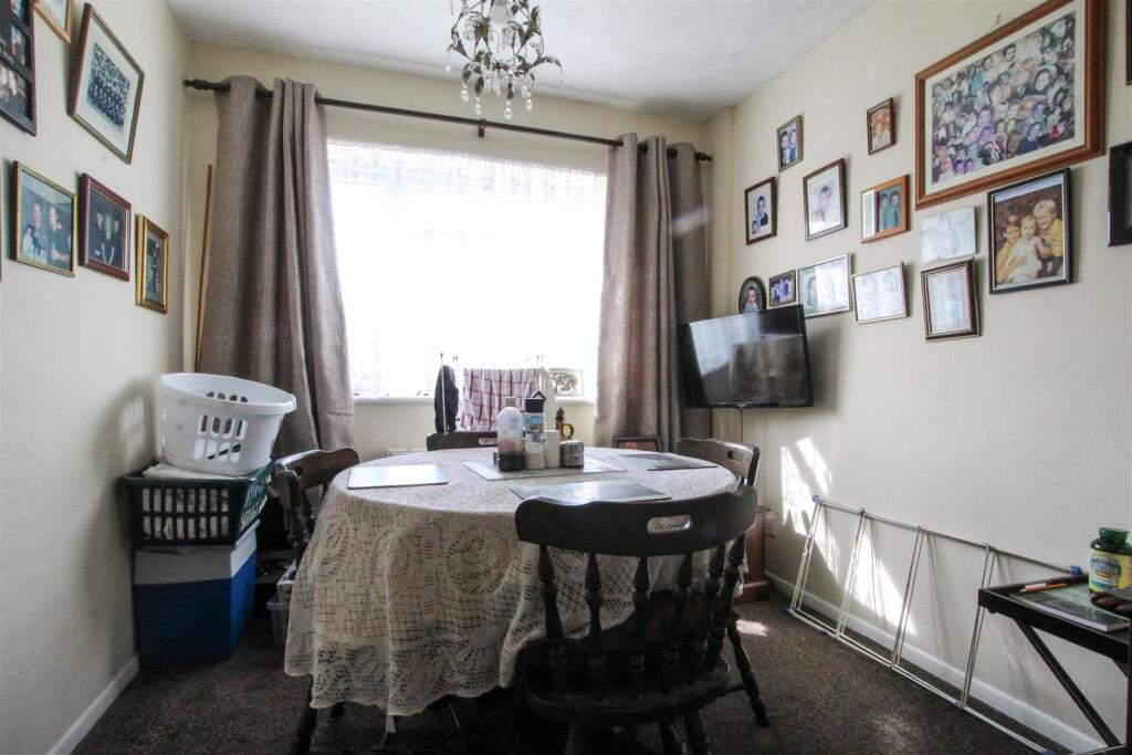 dining-room-2.jpg