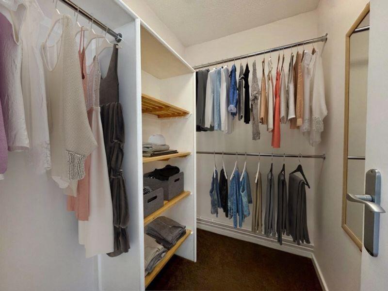 Walk In Wardrobe (Virtually Staged Ph...