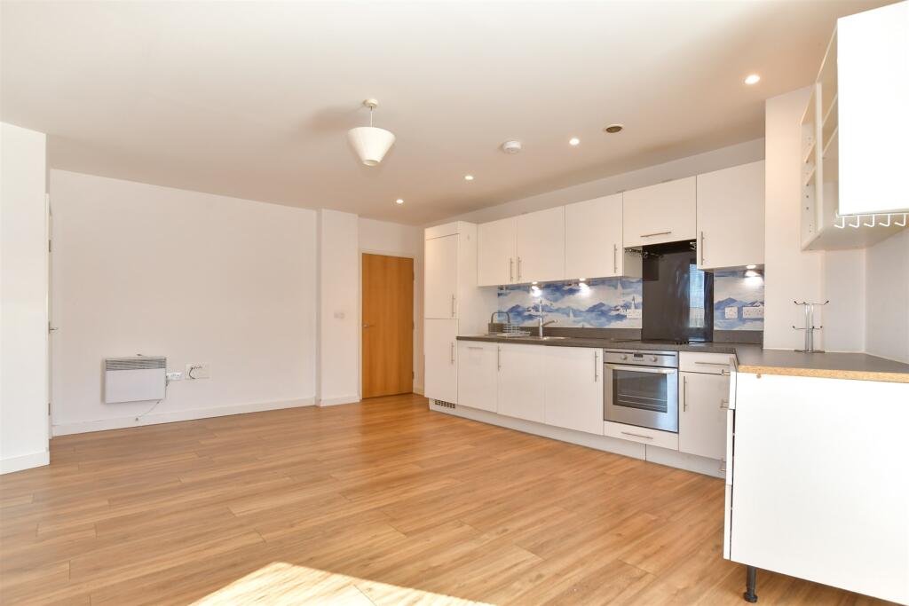 Lounge/Diner/ Kitchen