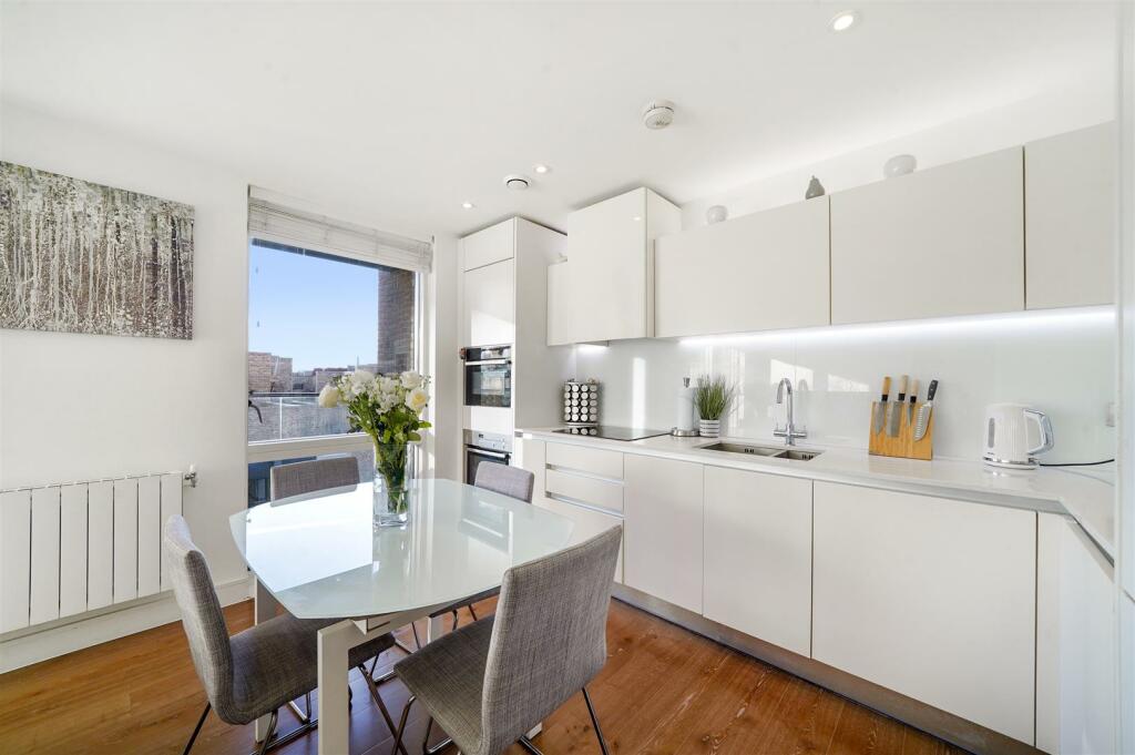 Flat 74, Merlin Court - rPyerDr4byTQY2ytNQvX.jpg