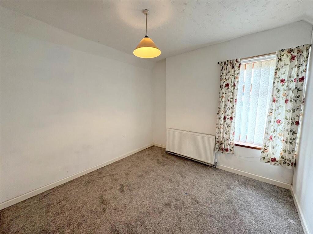 Bedroom 3a.jpg