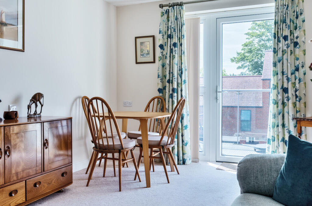 1315550-11-6863a3...