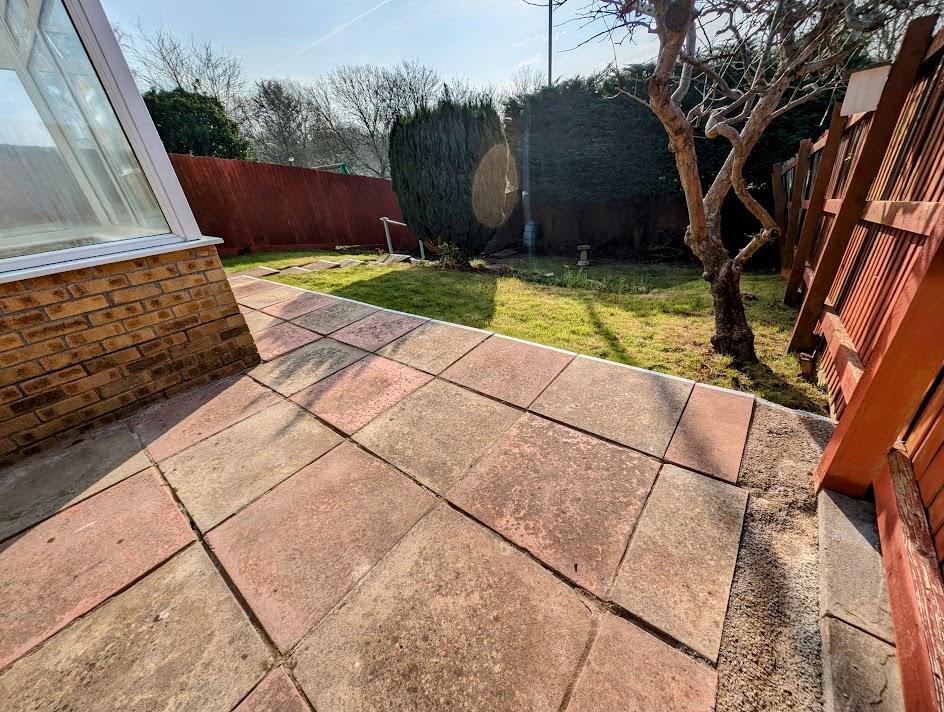 garden patio.jpg