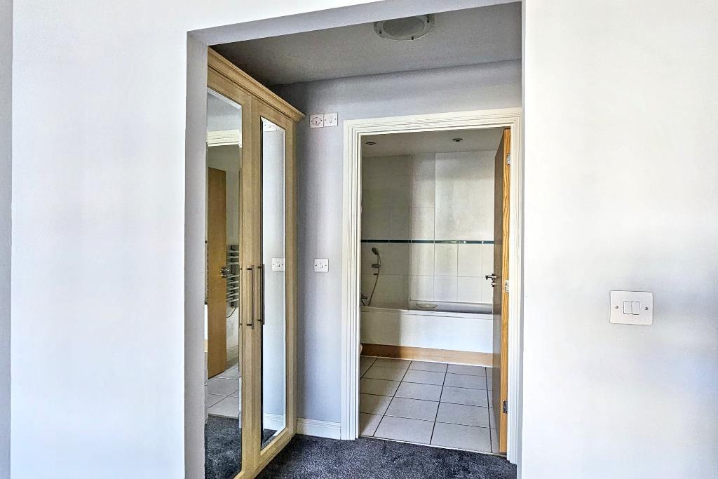 Dressing Area (Portal Size).jpg