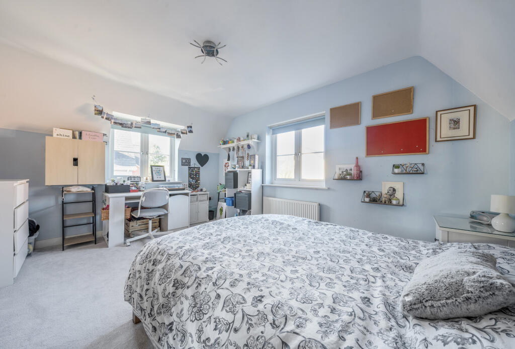 1349112-15-68bea2...