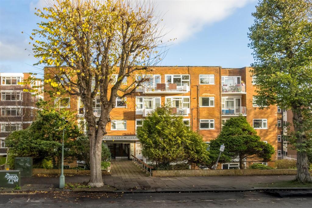 Flat 27, Palmeira House -1.jpg