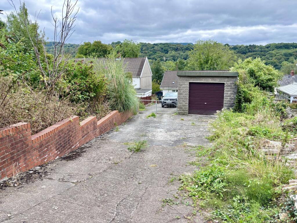 Driveway and detached garage 