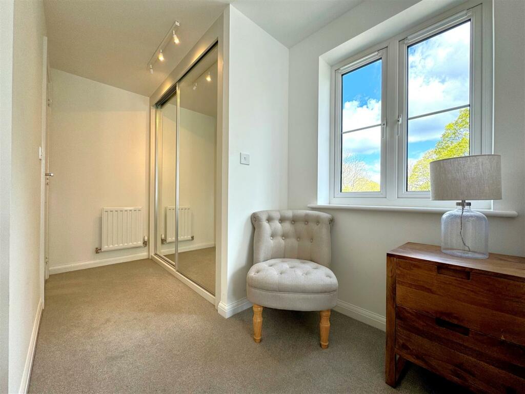 dressing area.jpg