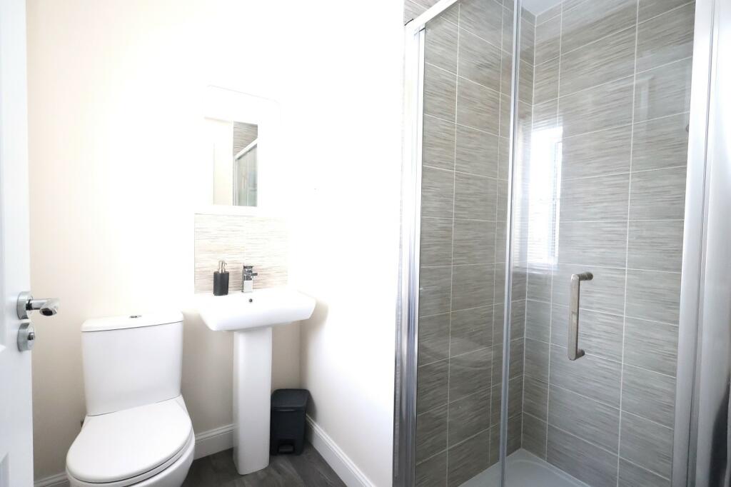 Principal Bedroom En Suite