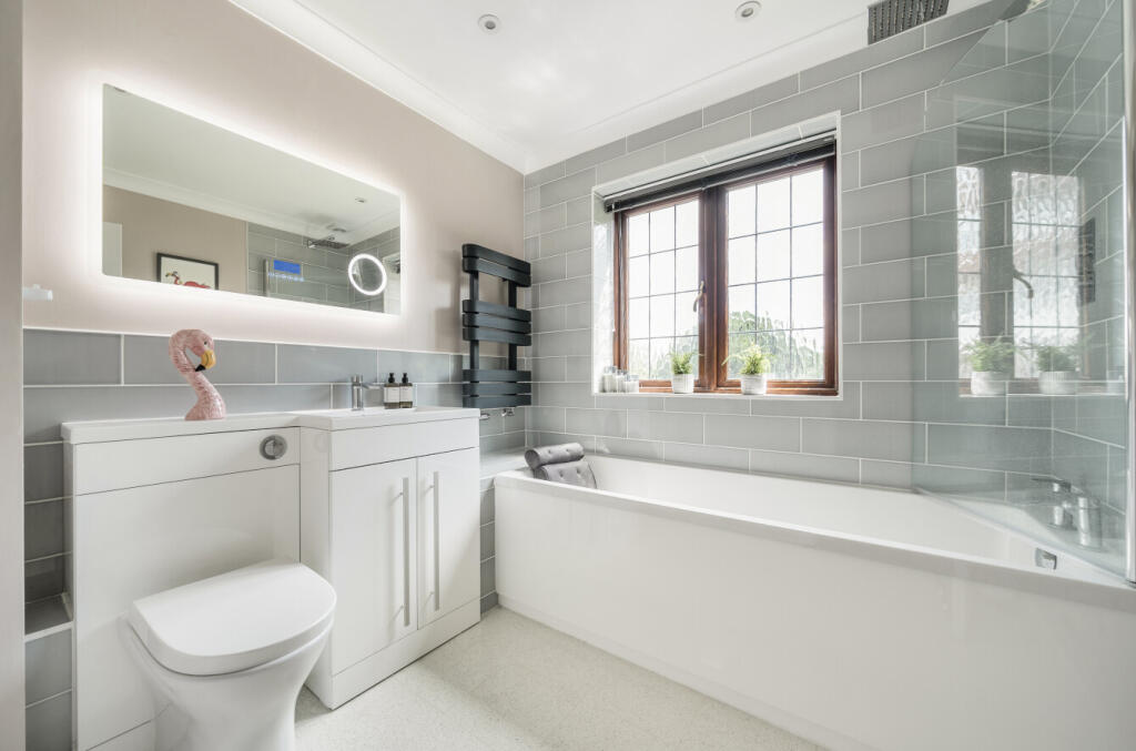 1310546-13-686bd6...