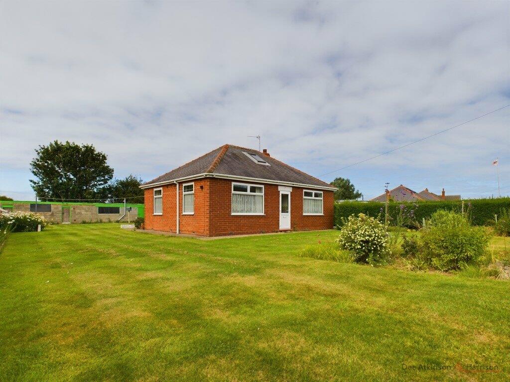 2 Bedroom Bungalow - detached for Sale by auction