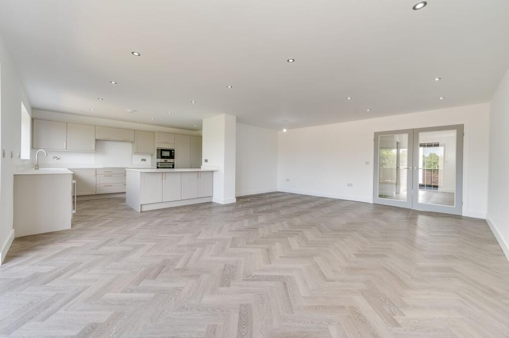 OPEN PLAN KITCHEN/DINER/LIVING ROOM