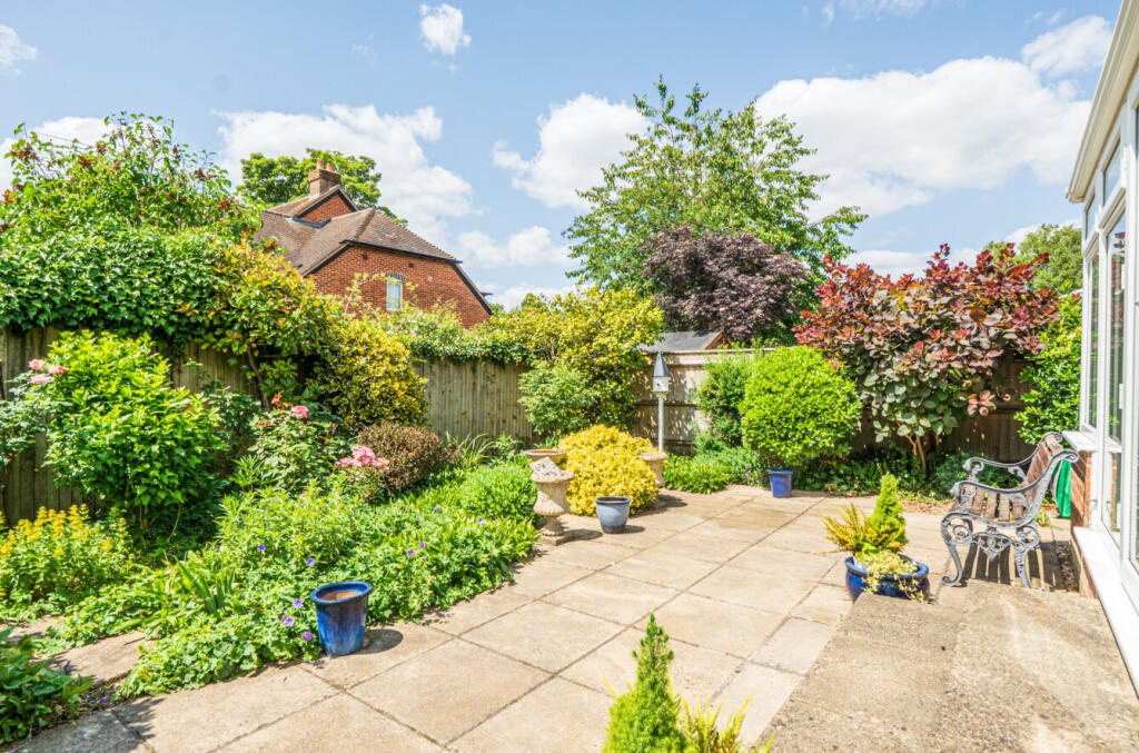 1-1303744-1-683d9...