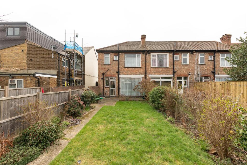 Gloucester Road, E17