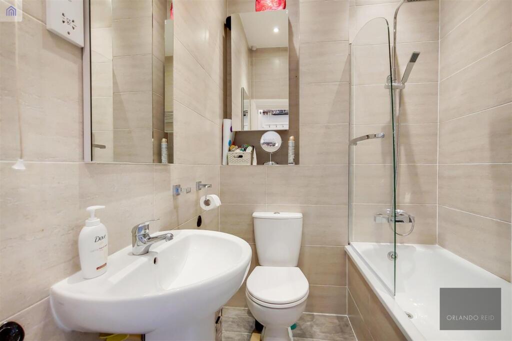 5_Bathroom-0.jpg