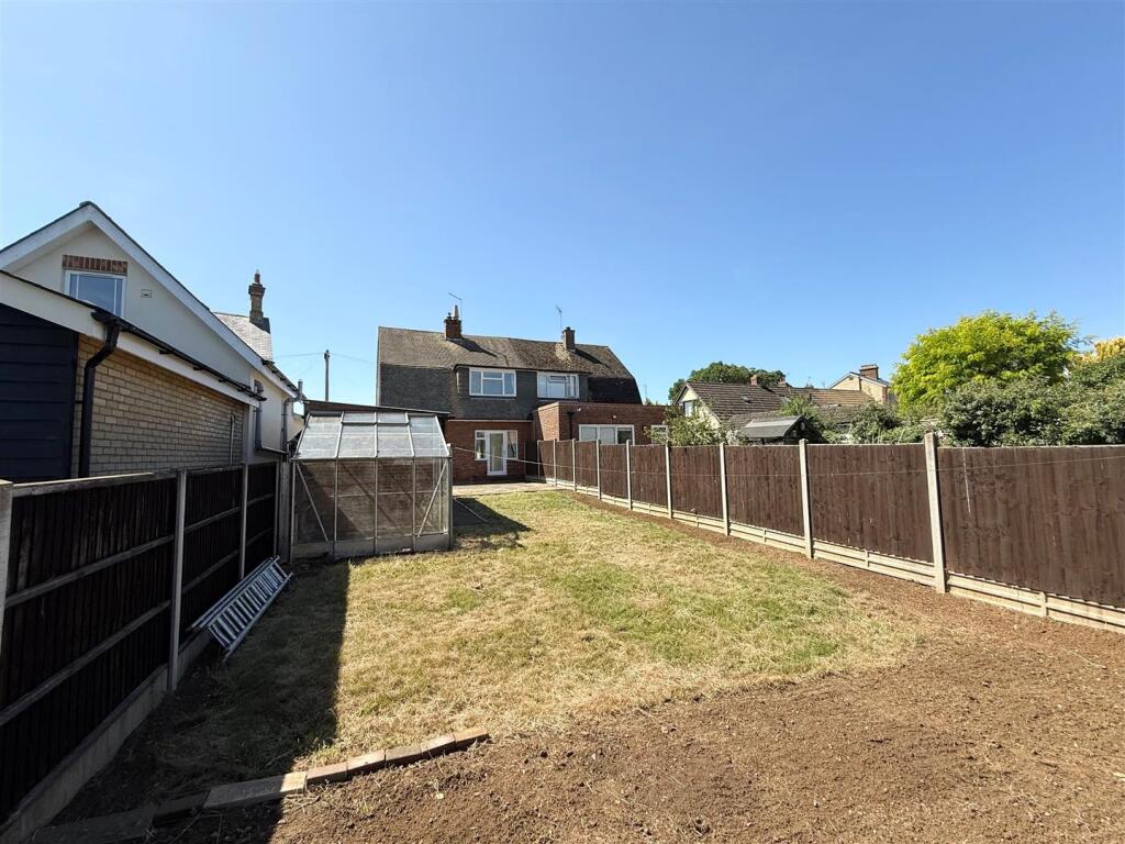 Rear Garden 2.jpg