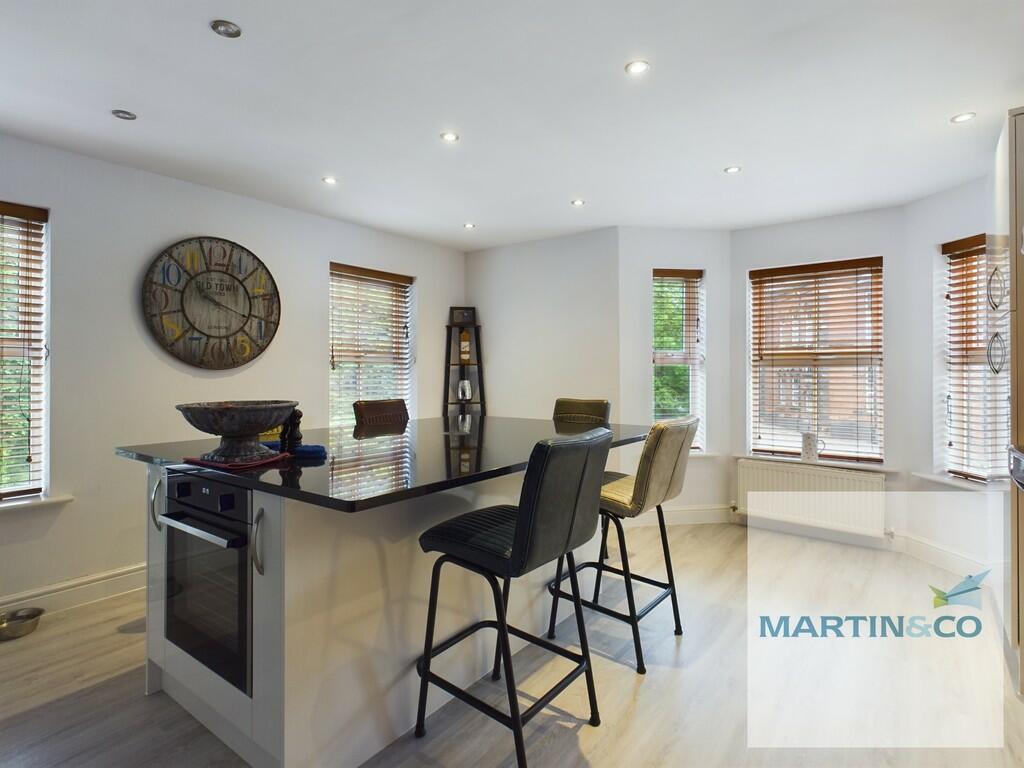 CAM03663G0-PR0032...