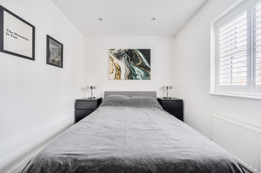 1373879-12-69089a...