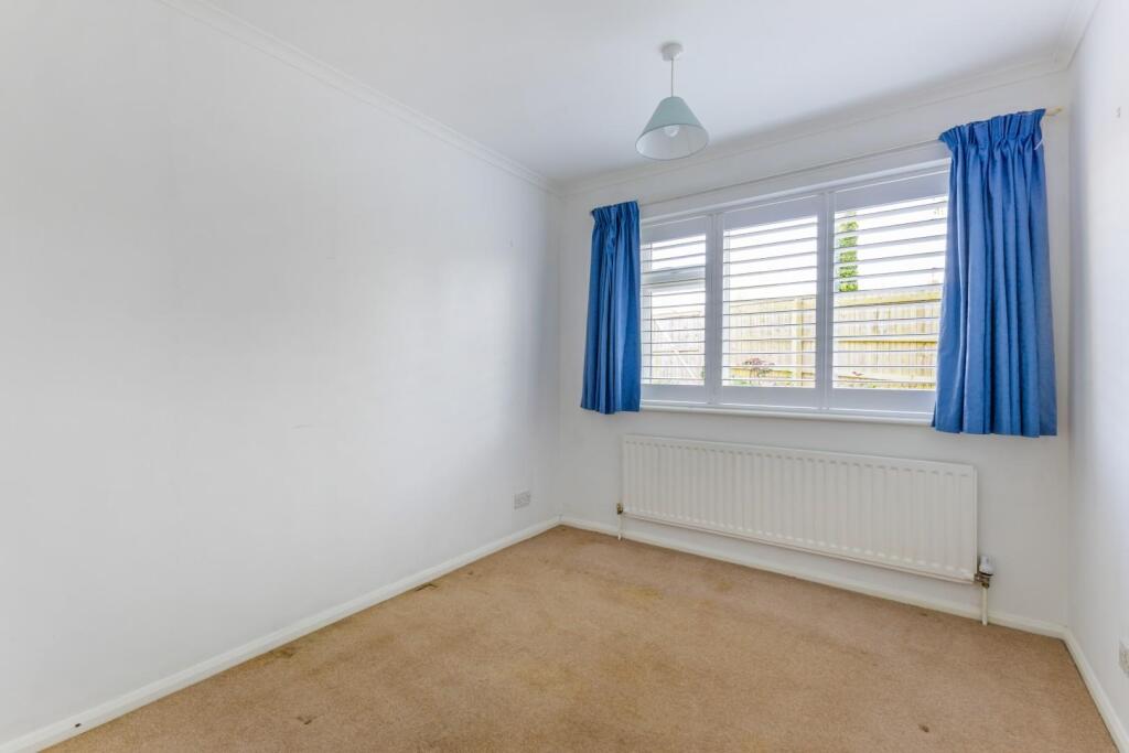 90527_3-Paddock-Close-Winterbourne-Dauntsey (13).j