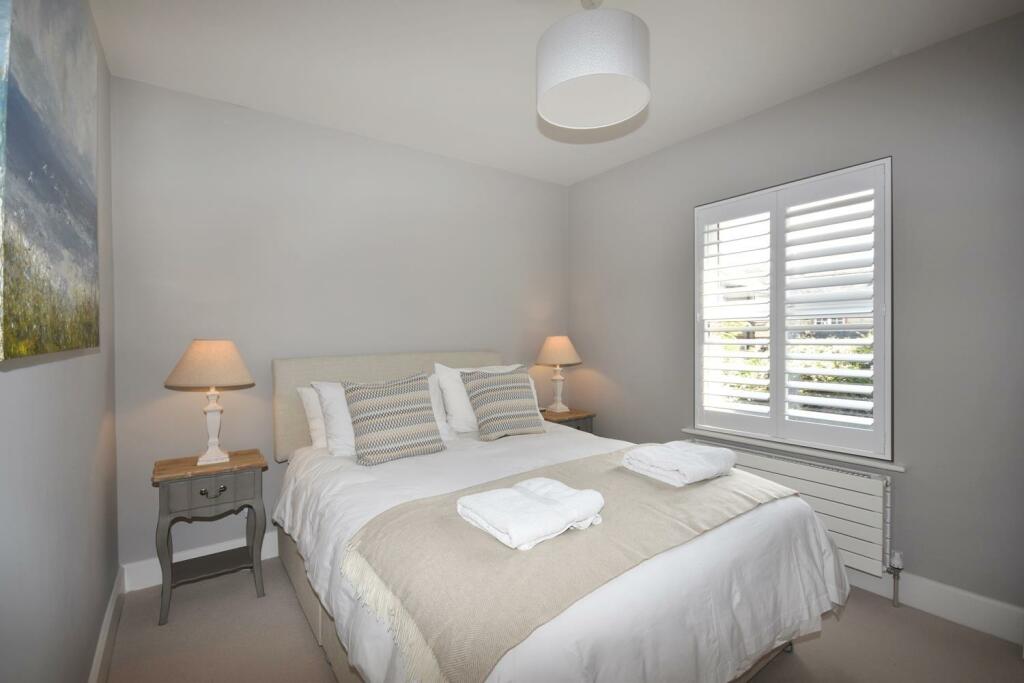 Bedroom 2.JPG