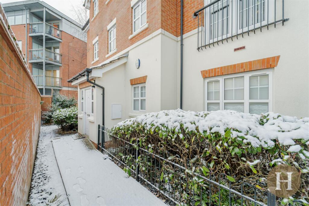 Hadleigh Estate Agents-20.jpg