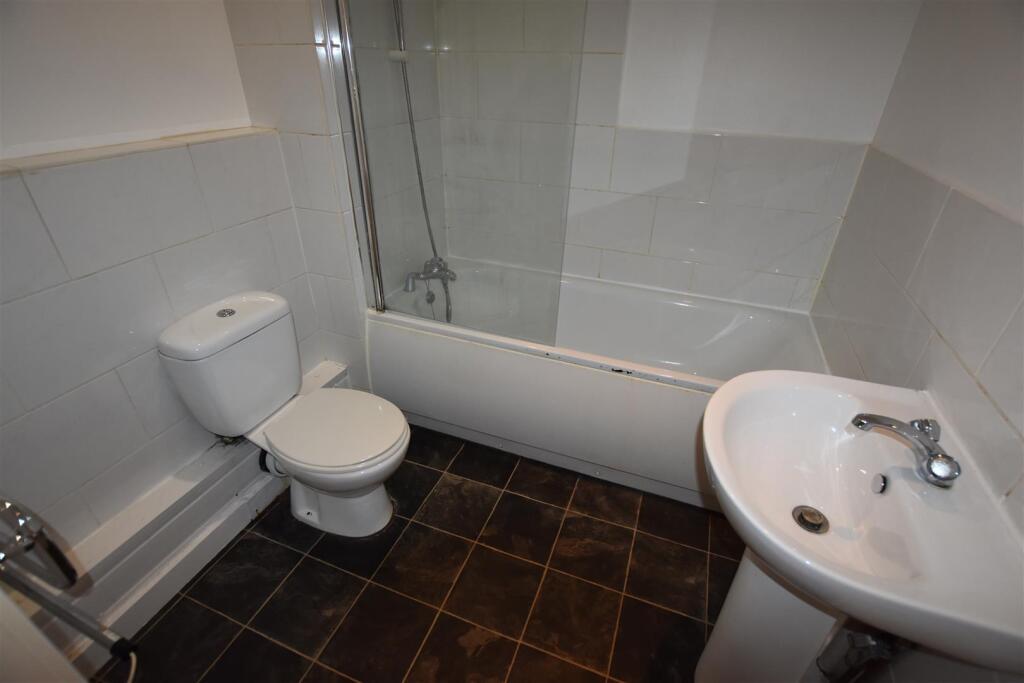 Main Bathroom