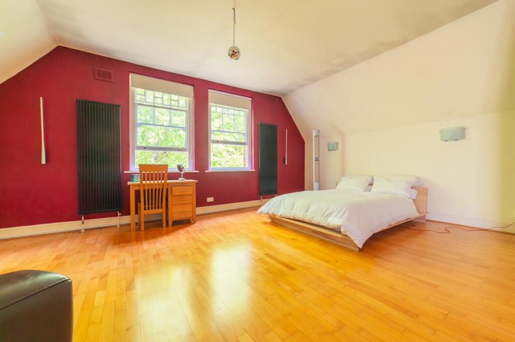 Award-winning Media team on EVERY Listing__38