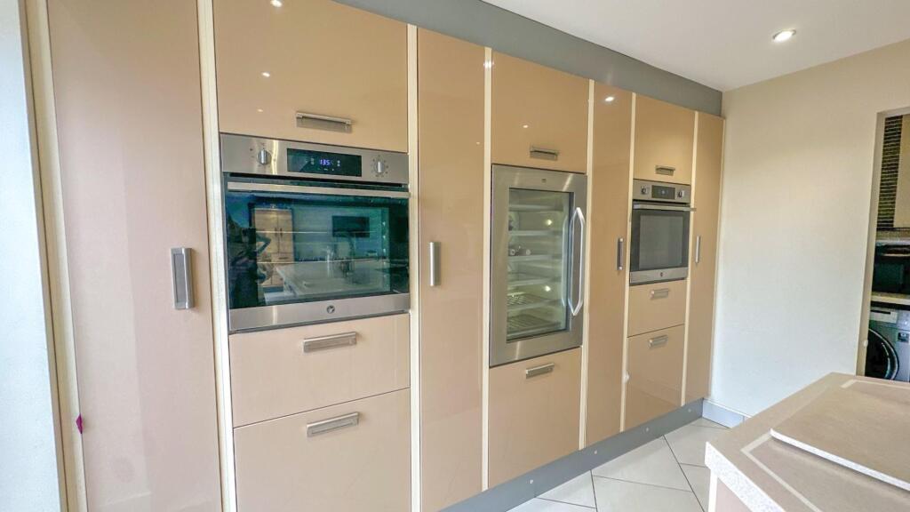 Hamlet Close - Image-13.jpg