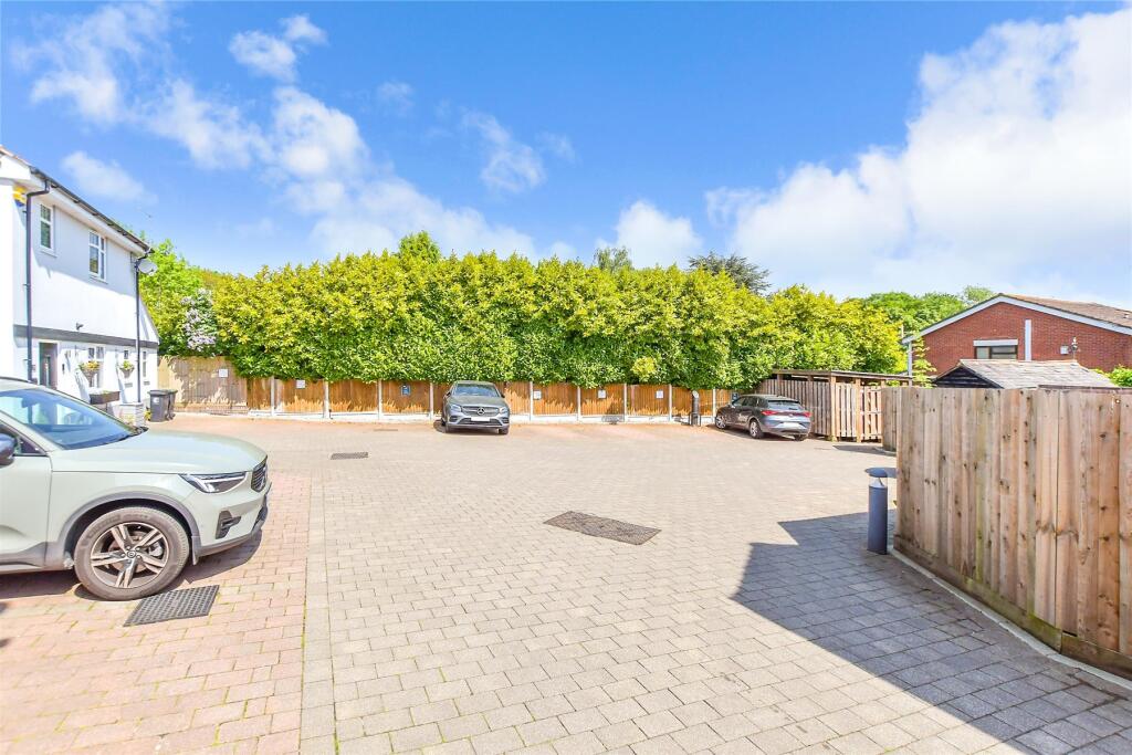 Driveway/Parking